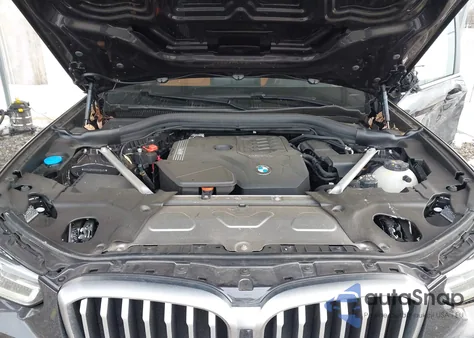 2024 BMW X3 xDrive30I z USA, uszkodzony, nr VIN 5UX53DP00R9W05461